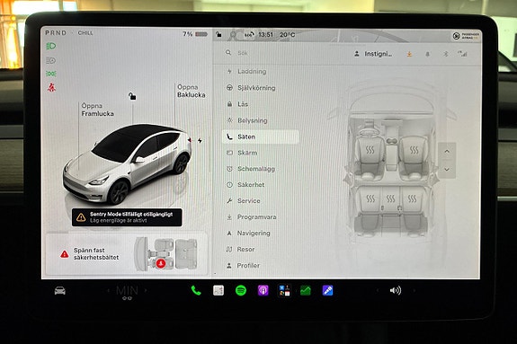 Tesla Model Y 27 of 30