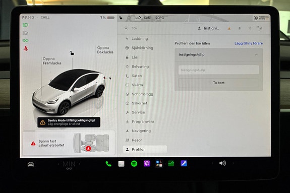 Tesla Model Y 26 of 30