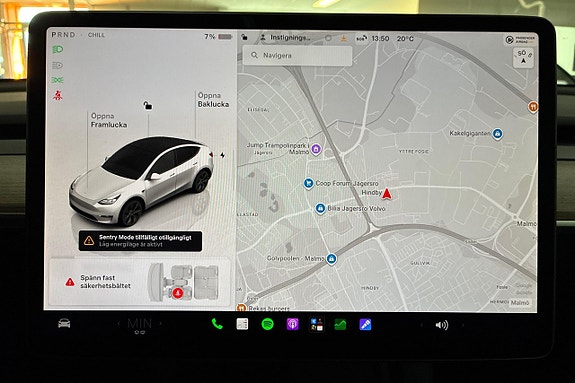 Tesla Model Y 22 of 30