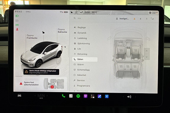 Tesla Model Y 24 of 30
