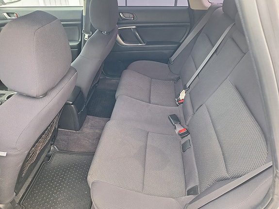 Subaru Outback 7 of 14