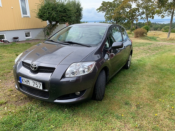 Toyota Auris 4 of 13