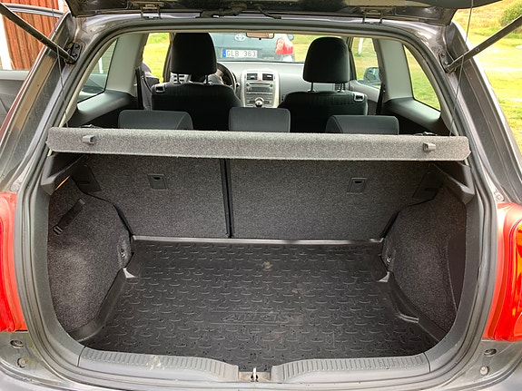 Toyota Auris 9 of 13