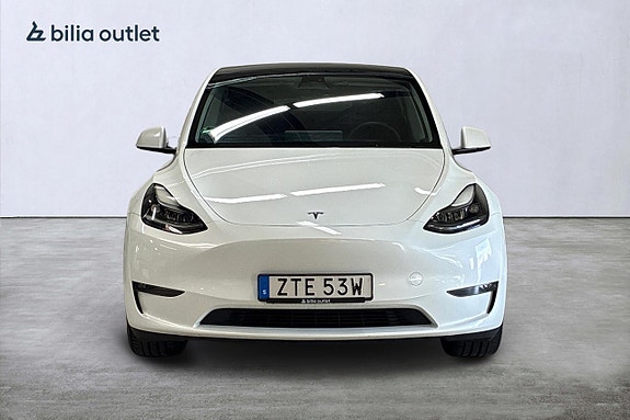 Tesla Model Y 2 of 29