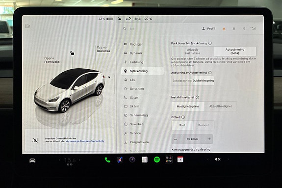 Tesla Model Y 22 of 29