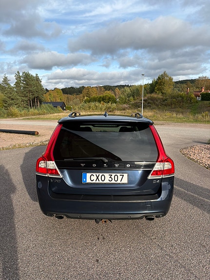 Volvo V70 4 of 14