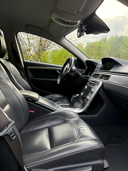 Volvo V70 6 of 14