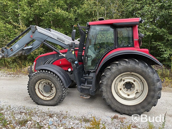 Traktor Valtra ELP756 T163 m. Lastare via auktion 15 of 27