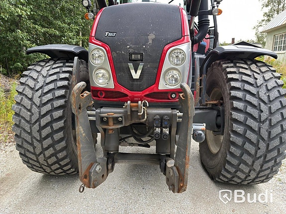 Traktor Valtra ELP756 T163 m. Lastare via auktion 22 of 27