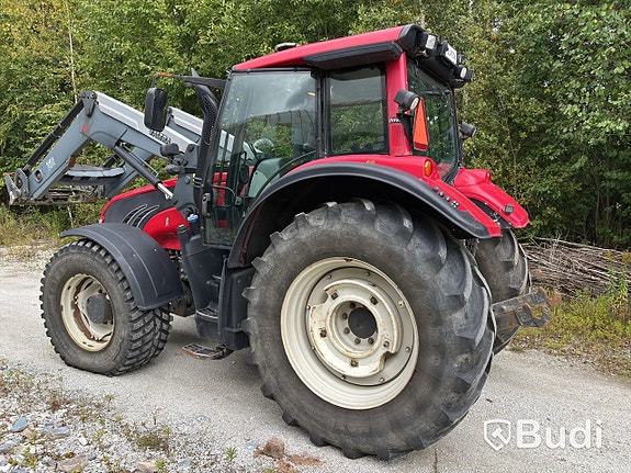 Traktor Valtra ELP756 T163 m. Lastare via auktion 13 of 27