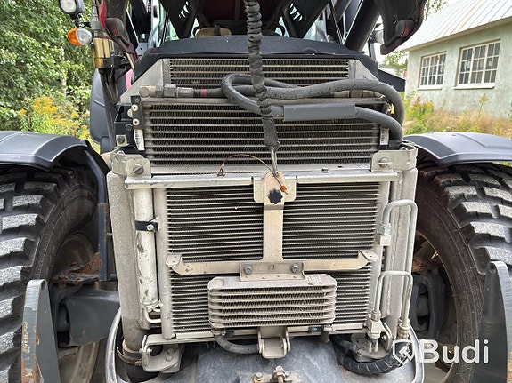 Traktor Valtra ELP756 T163 m. Lastare via auktion 24 of 27