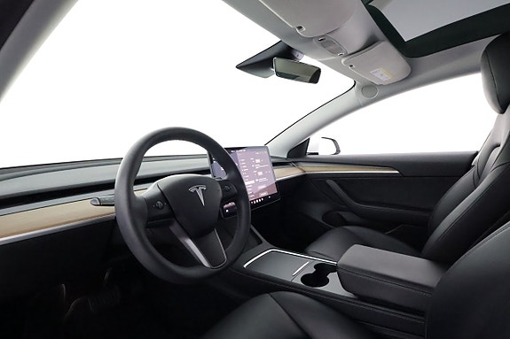 Tesla Model 3 11 of 25