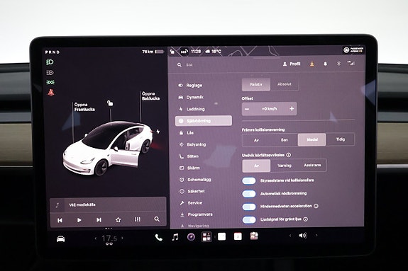 Tesla Model 3 17 of 25