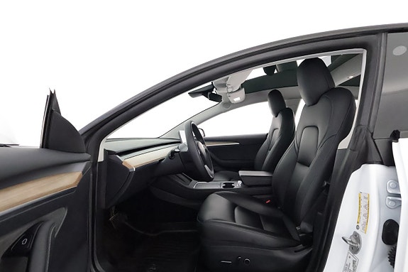 Tesla Model 3 10 of 26