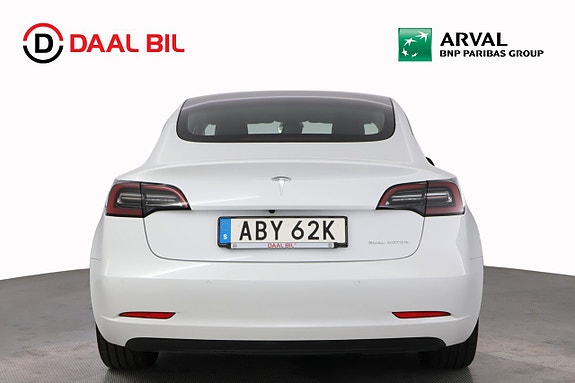 Tesla Model 3 7 of 26