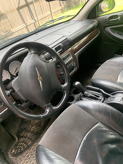 Chrysler Sebring 3 of 6