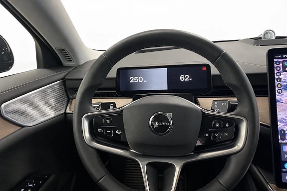 Volvo ES90 18 of 30