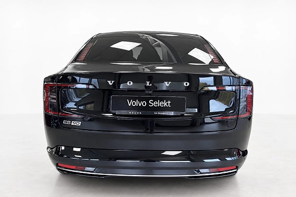 Volvo ES90 19 of 30