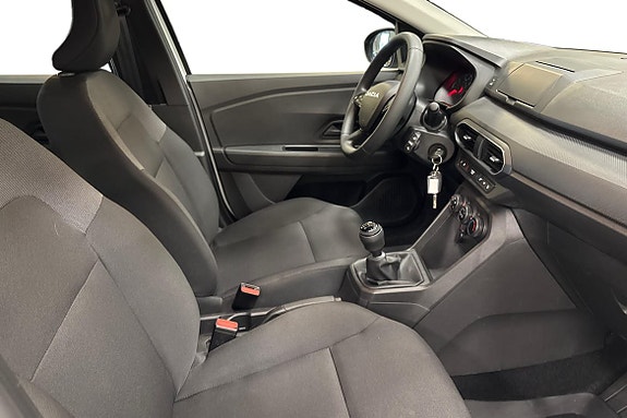 Dacia Sandero 10 of 21