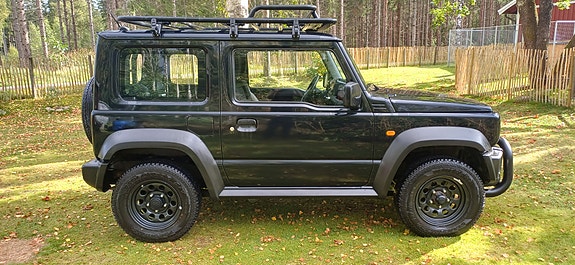 Suzuki Jimny 2 of 8