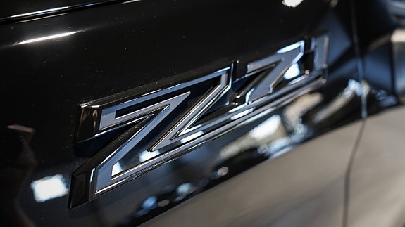 Chevrolet Silverado EV 7 of 28