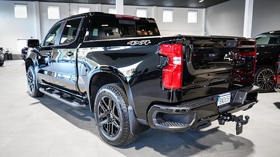 Chevrolet Silverado EV 4 of 28