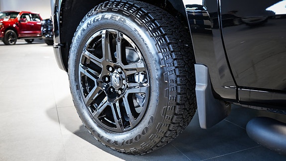 Chevrolet Silverado EV 13 of 28