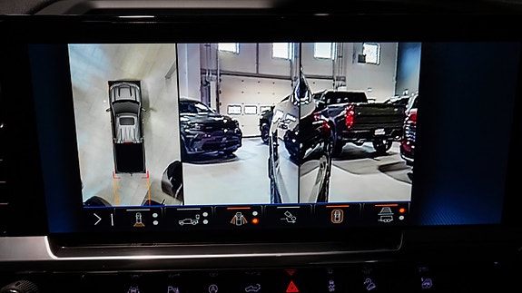 Chevrolet Silverado EV 25 of 28