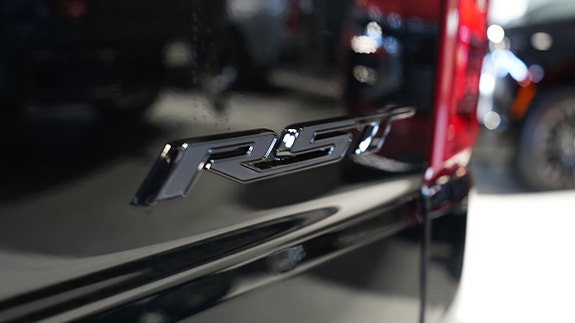 Chevrolet Silverado EV 9 of 28