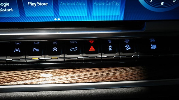 Chevrolet Silverado EV 26 of 28