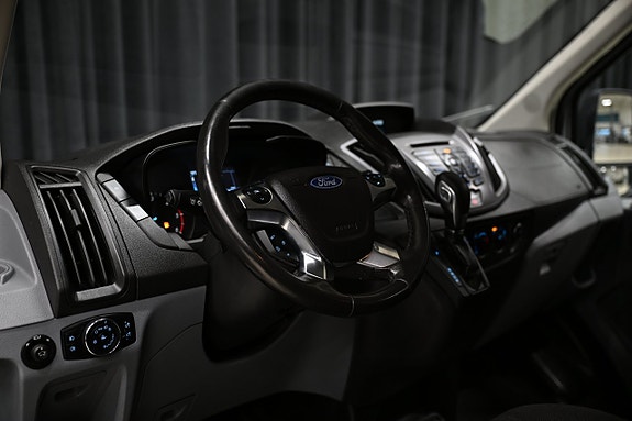 Ford Transit 19 of 30