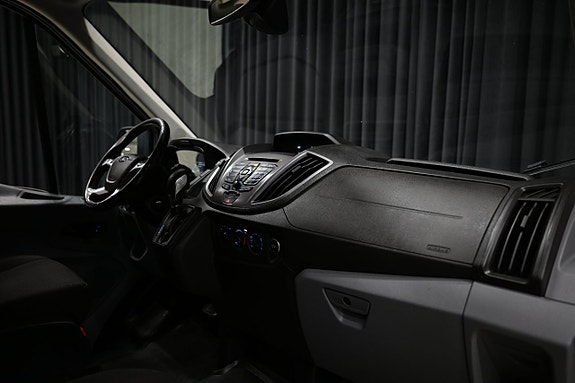 Ford Transit 30 of 30