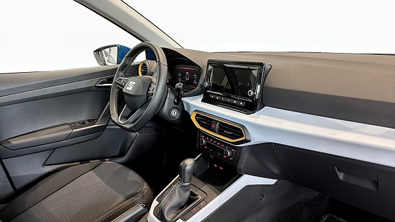 Seat Arona 11 of 13