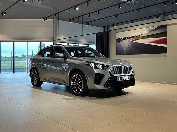 BMW iX2 3 of 17