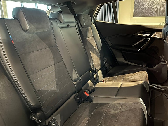 BMW iX2 15 of 17