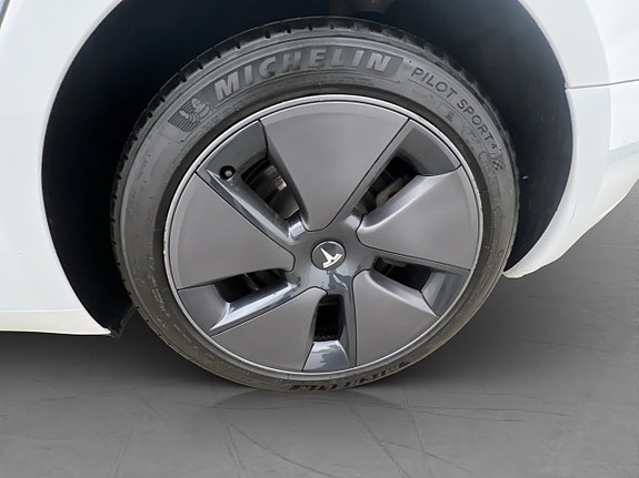 Tesla Model 3 30 of 30