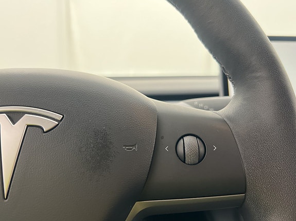 Tesla Model 3 26 of 30