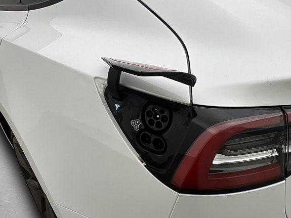Tesla Model 3 10 of 30