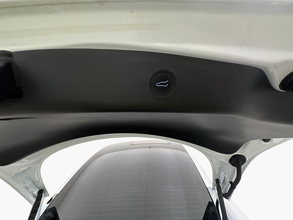 Tesla Model 3 28 of 30