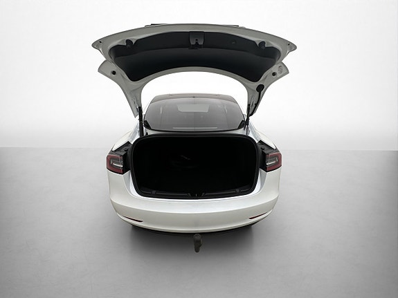 Tesla Model 3 11 of 30