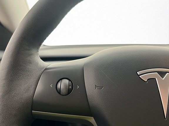 Tesla Model 3 25 of 30