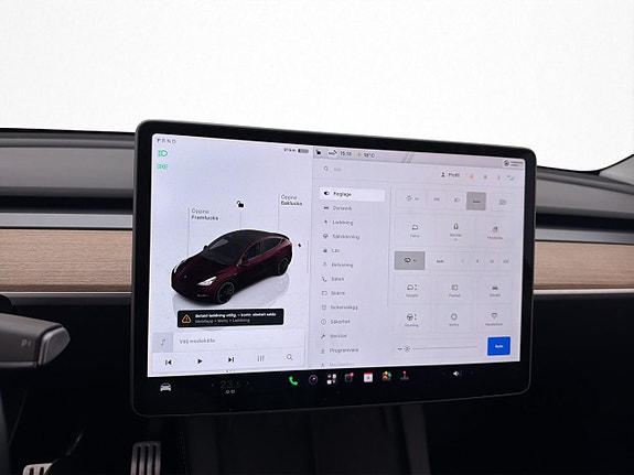 Tesla Model Y 22 of 30