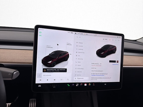 Tesla Model Y 27 of 30