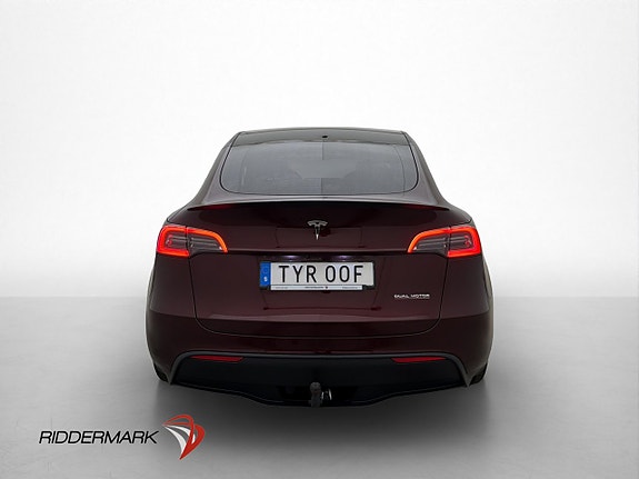 Tesla Model Y 8 of 30