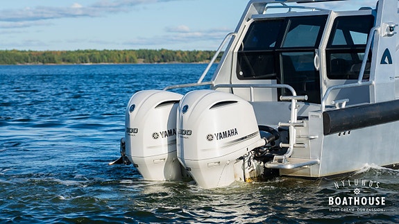 Anytec 868 CAB | 2x Yamaha F300 9 of 30