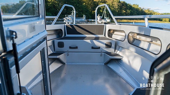 Anytec 868 CAB | 2x Yamaha F300 17 of 30