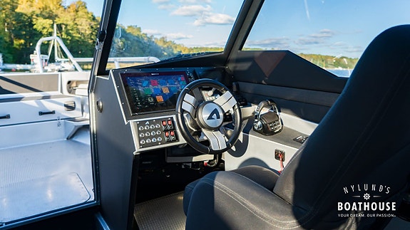 Anytec 868 CAB | 2x Yamaha F300 26 of 30