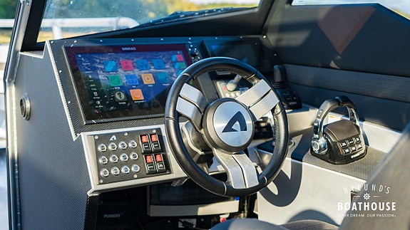 Anytec 868 CAB | 2x Yamaha F300 27 of 30