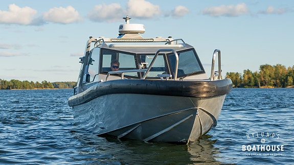 Anytec 868 CAB | 2x Yamaha F300 2 of 30