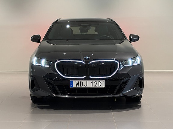 BMW 530e 2 of 19